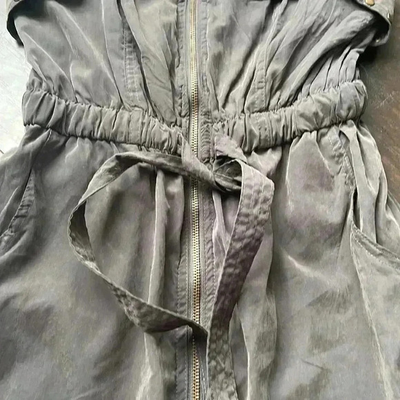 🌸3/$30🌸mine | Grey dress with belt and front zipper - Picture 3 of 10